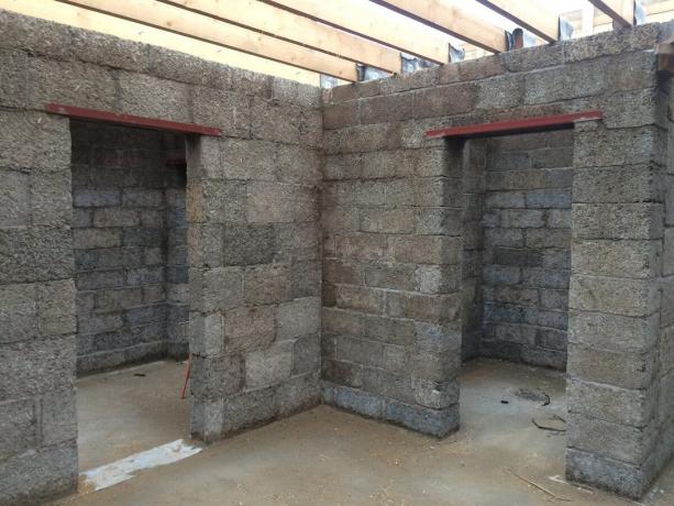 ahşap beton blokları iç bölmeler banyoları (200 mm).