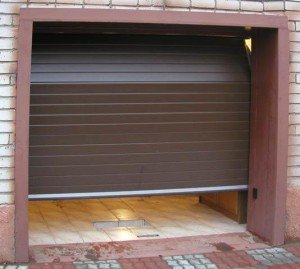 Geri çekilebilir garaj kapıları