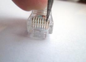 RJ45 konnektör özel alet olmadan değiştirilir