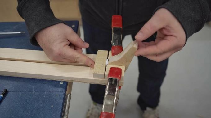 Siteden - https://ibuildit.ca/projects/how-to-make-a-straightedge-guide/