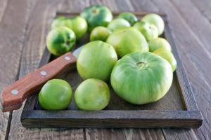 Kış için yeşil domateslerden Havyar: Eski bir kitaptan "altın" tarifi