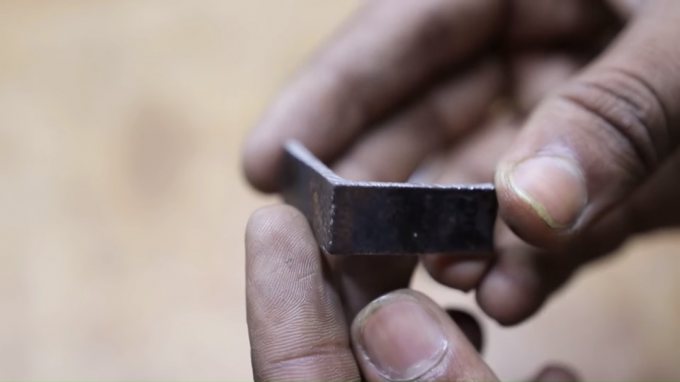 metal braketler gelen taslağın uzunluğu kendi elleri gvazdodera oluşturmak için